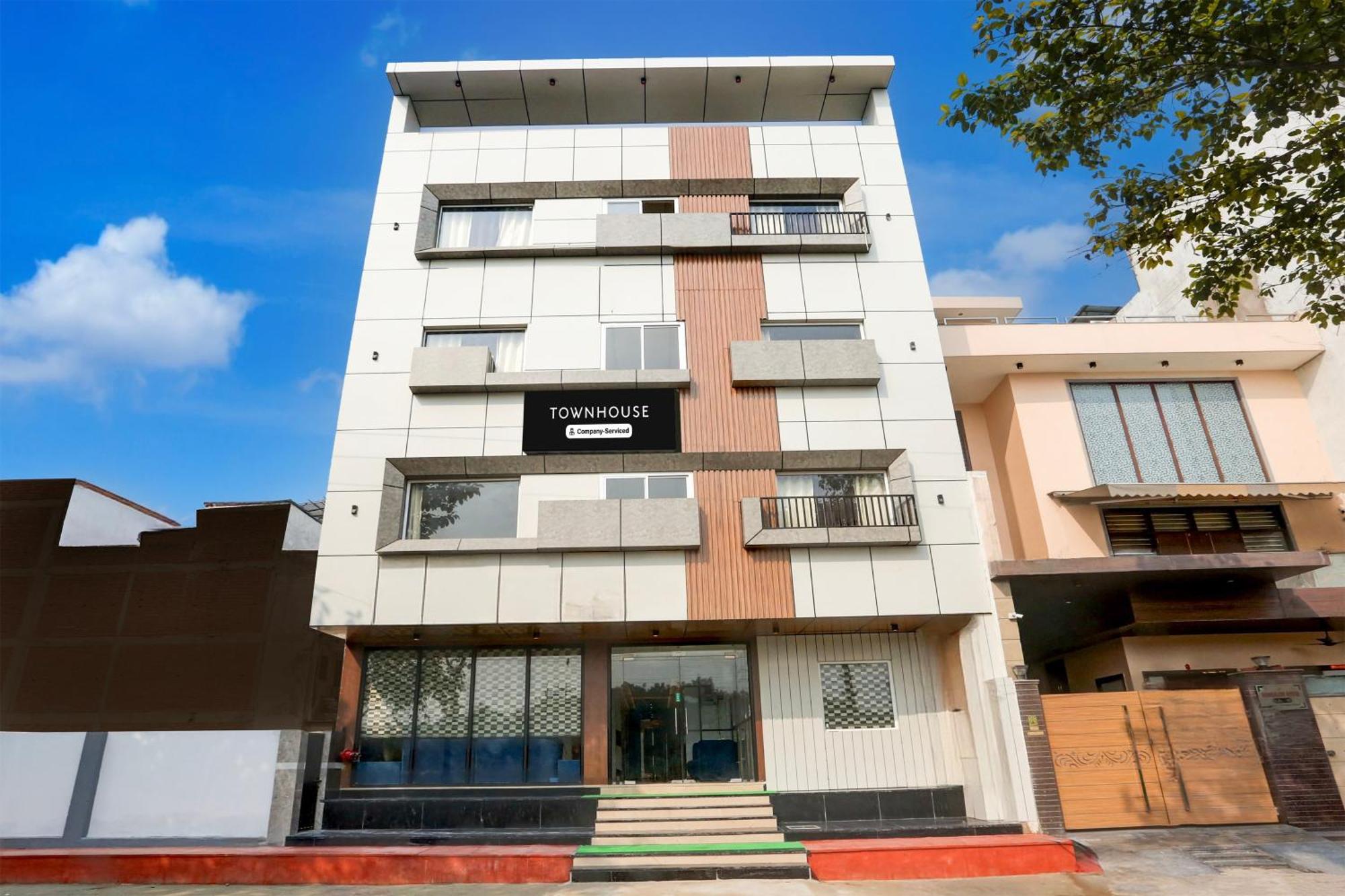 Super Townhouse Taj Nagri Phase 2 Formerly Grand Rivera Tajganj Bagian luar foto