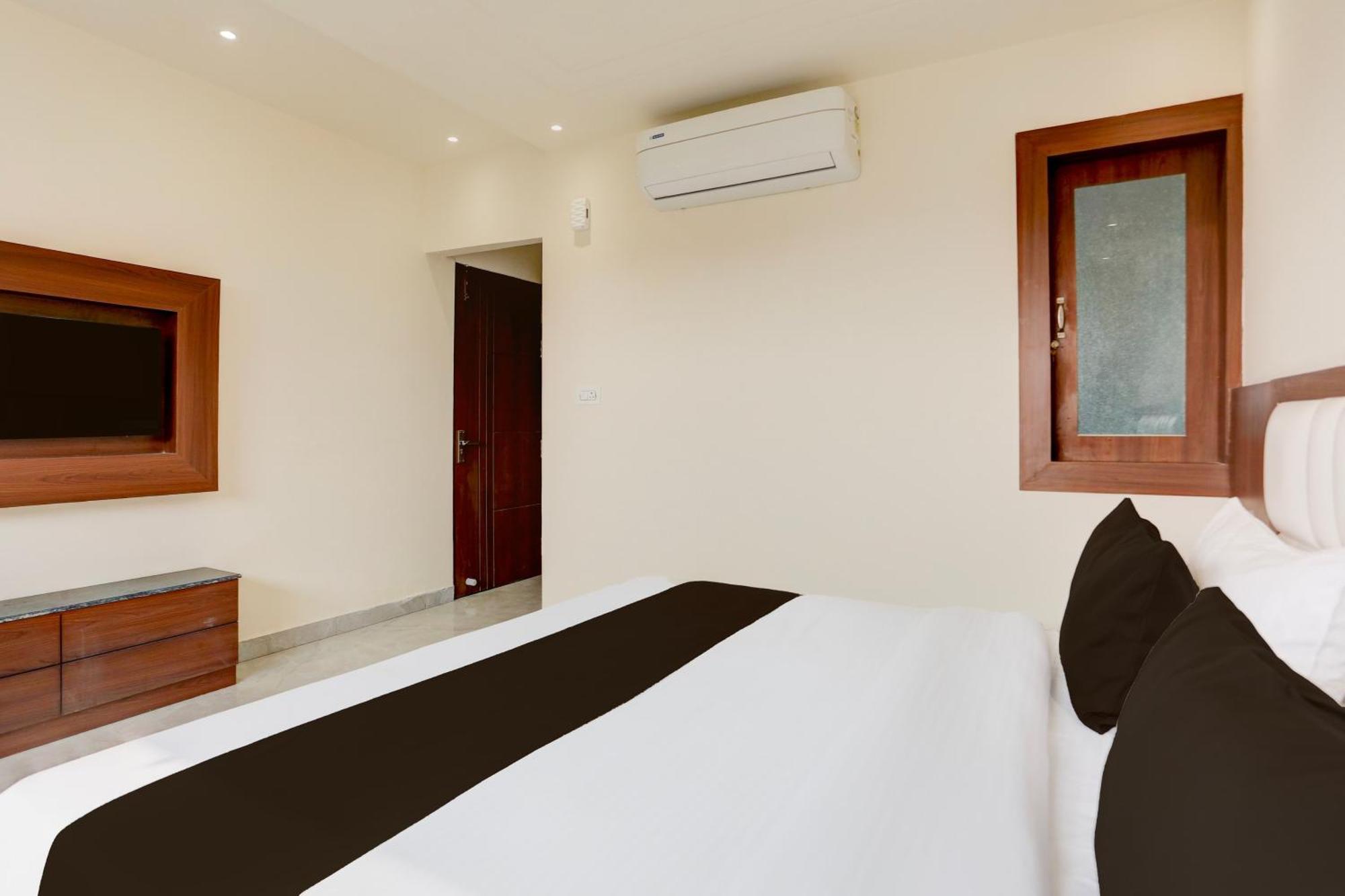 Super Townhouse Taj Nagri Phase 2 Formerly Grand Rivera Tajganj Bagian luar foto