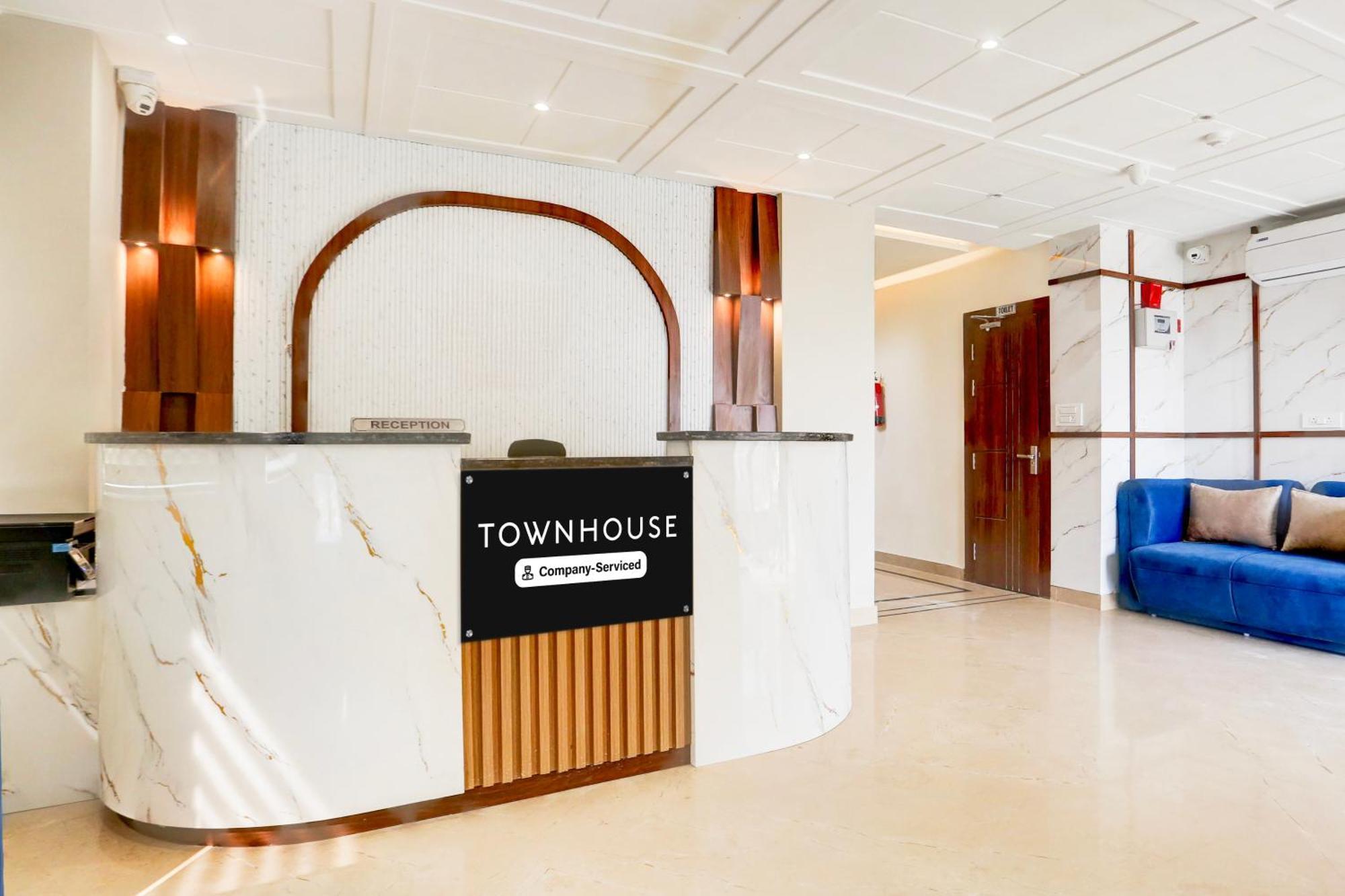 Super Townhouse Taj Nagri Phase 2 Formerly Grand Rivera Tajganj Bagian luar foto
