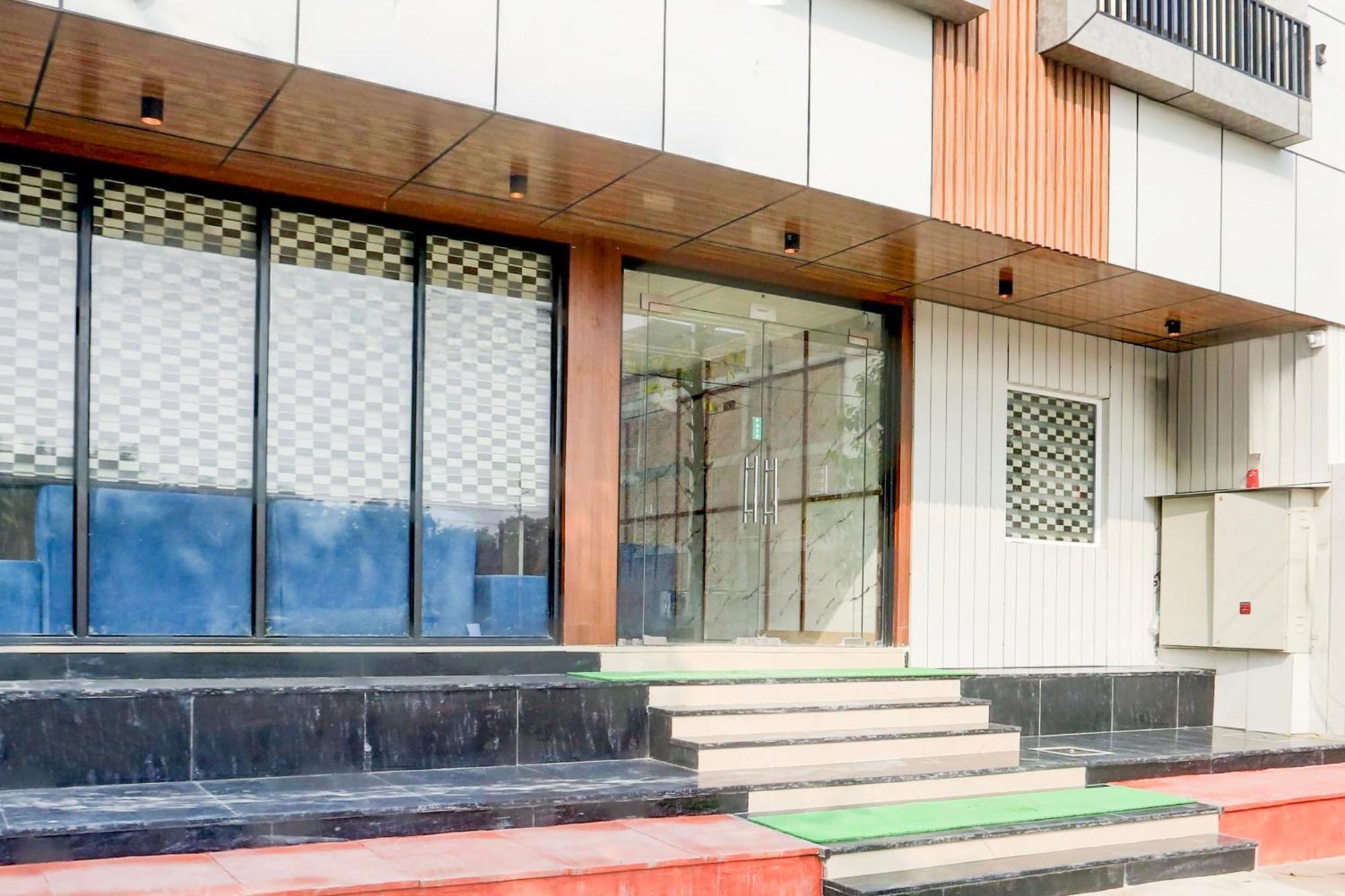 Super Townhouse Taj Nagri Phase 2 Formerly Grand Rivera Tajganj Bagian luar foto