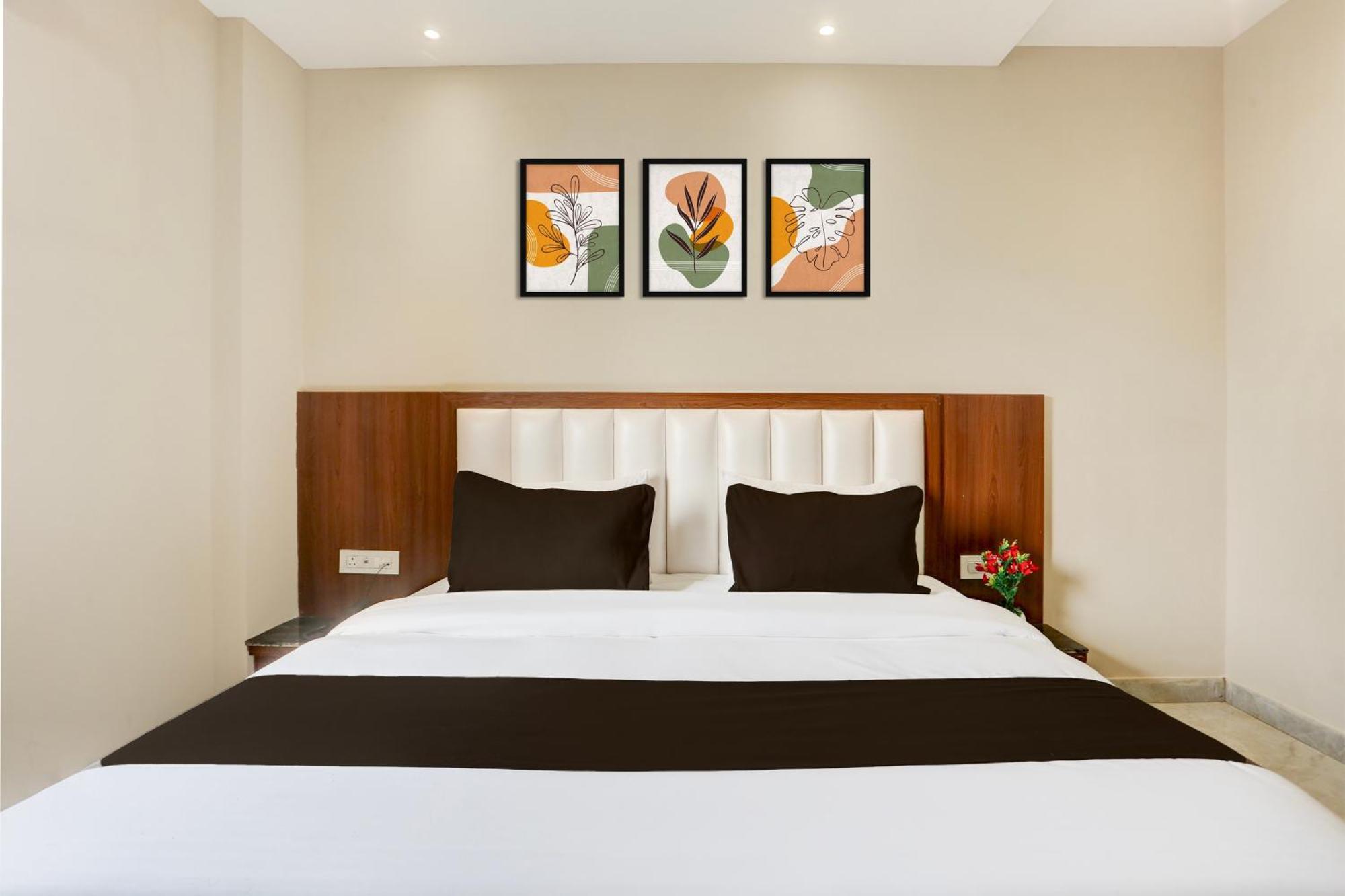 Super Townhouse Taj Nagri Phase 2 Formerly Grand Rivera Tajganj Bagian luar foto