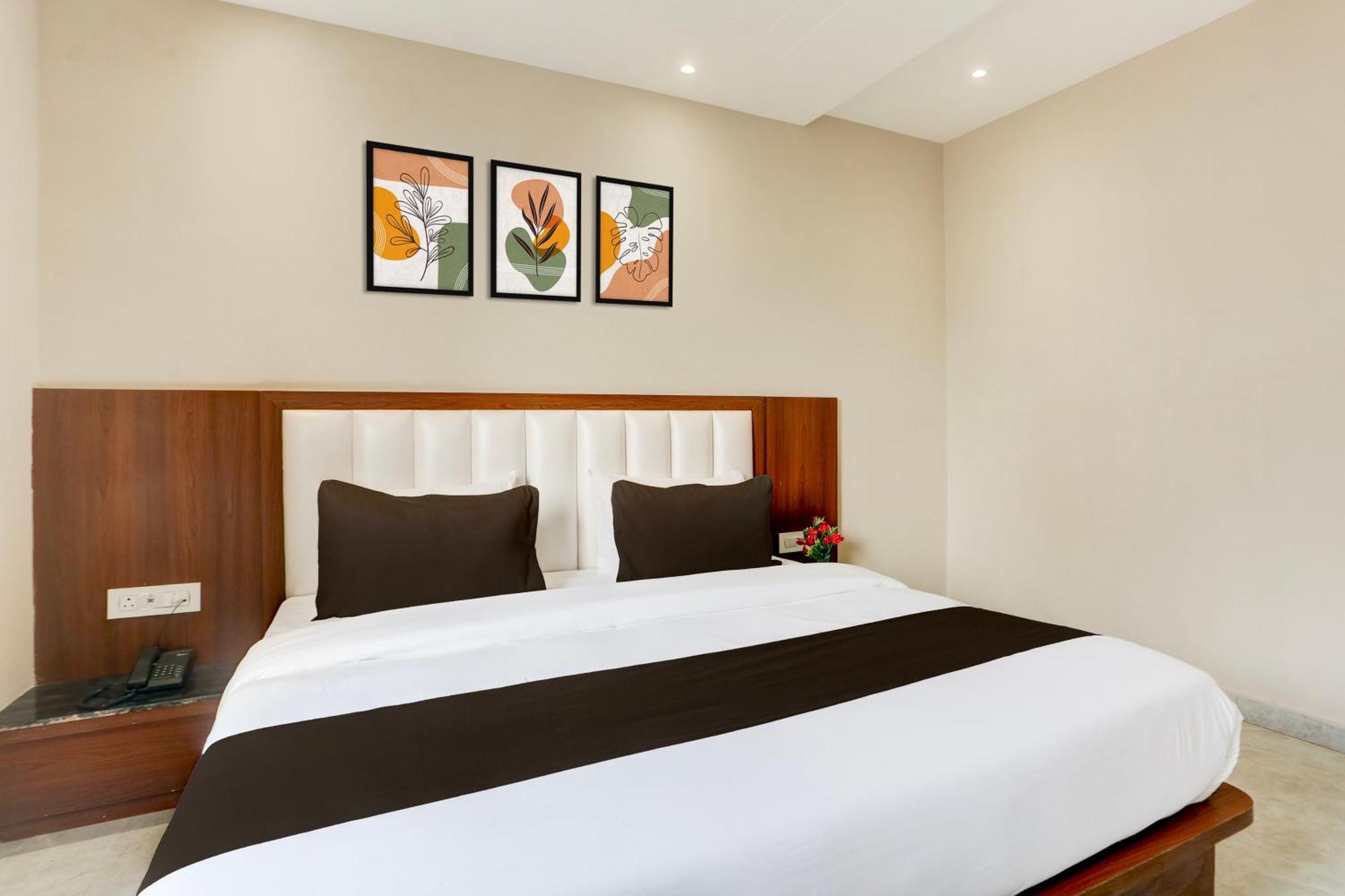 Super Townhouse Taj Nagri Phase 2 Formerly Grand Rivera Tajganj Bagian luar foto