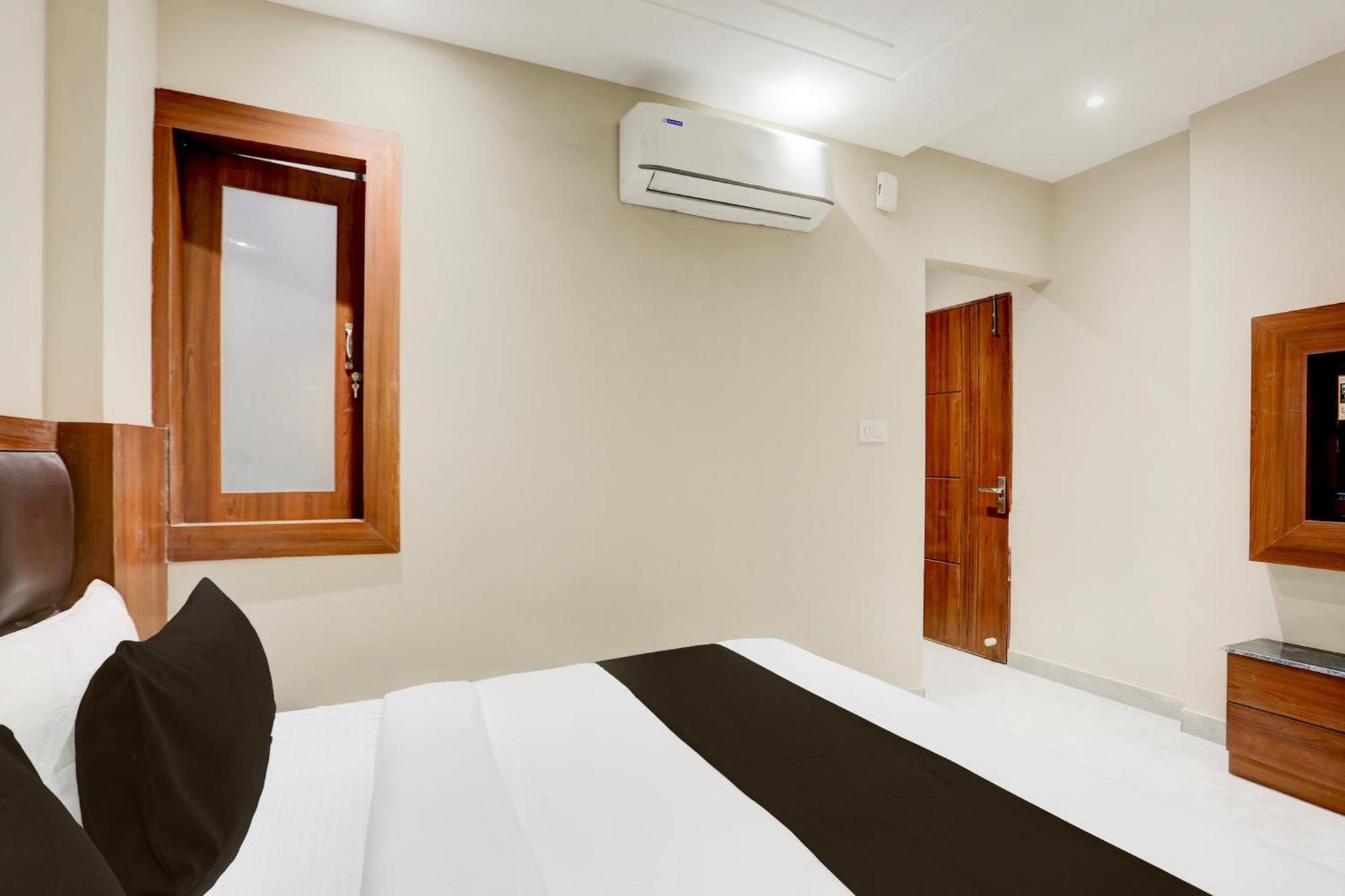 Super Townhouse Taj Nagri Phase 2 Formerly Grand Rivera Tajganj Bagian luar foto